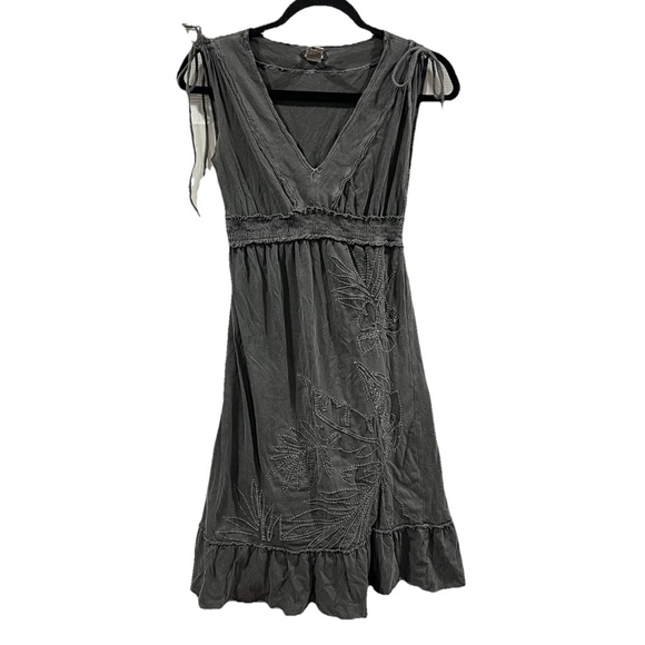 Billabong Dresses & Skirts - Billabong Vintage Y2K Babydoll Embroidered Mini Dress Grey Size Small Sleeveless
